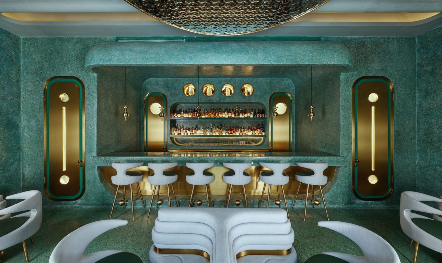 大富翁酒吧設計，現實與虛擬的呈現，演繹超視覺空間