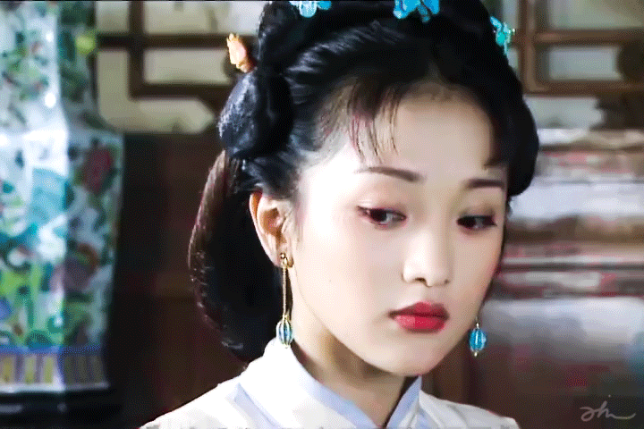 8位眼睛好看的女明星，眼神灵气逼人，仿佛藏着星辰大海
