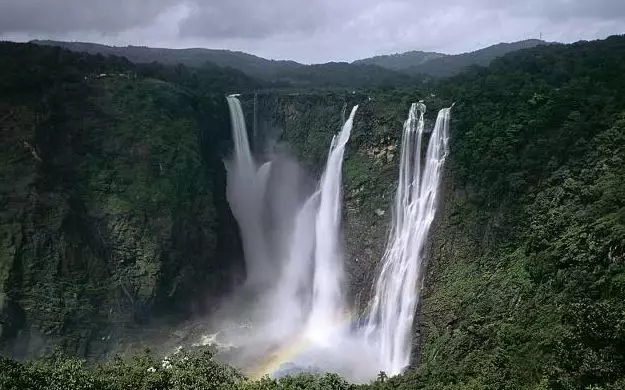 为你而写的唯美句子：带着一颗童心前行的人，才能时刻感受到幸福
