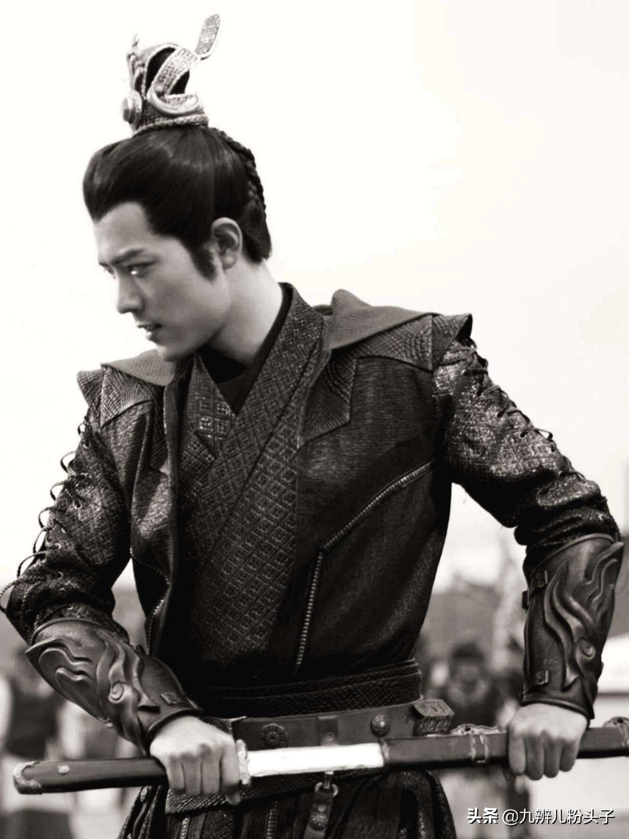 从肖战到郭京飞，恶意评分的背后到底是谁在操