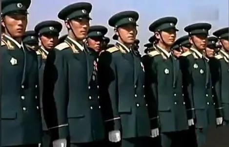 图片详解：建国以来，人民解放军经历的15次军服变迁发展历程