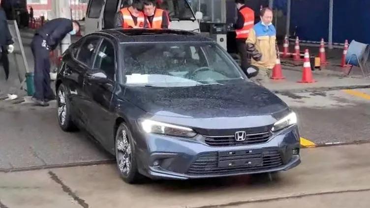 全新思域没现款好看了？WEY坦克系列专属车标来了