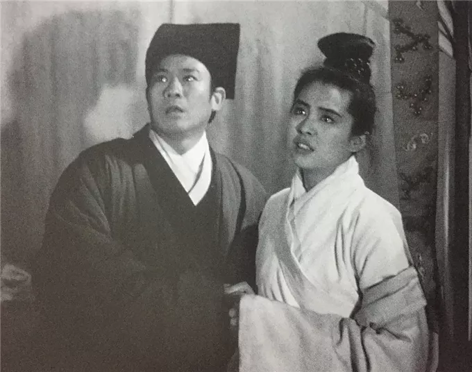 上映6天被下线,洪金宝这部恐怖片生不逢时,被埋没了20多年