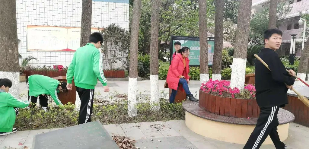 卫生是根本 运动是方式丨双流建校开展春季校园爱国卫生运动