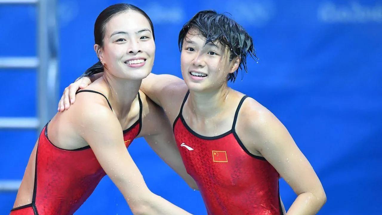 The unspeakable concealment of female divers, shaving before the game