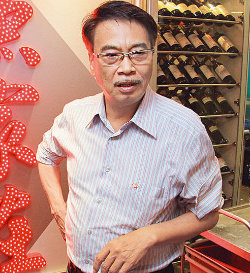 吴孟达生前责任心太强，三个家庭五个子女，为养家拼命拍戏