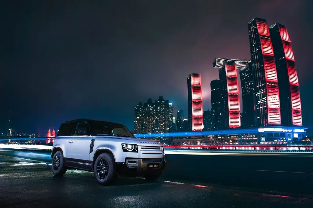 舒适度和越野性两不误，这款英国越野车换代之后受到热捧