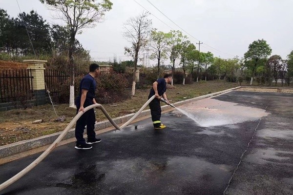 江西于都消防开展“我为群众办实事”实践活动——“保文创卫”