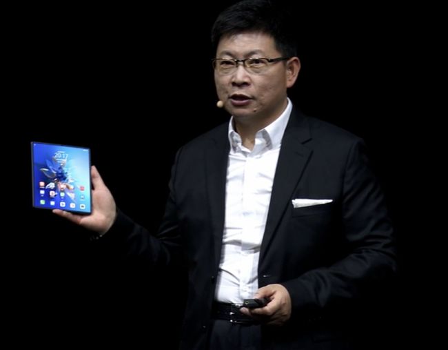 iPhone 13加量降价背后：库克想彻底消灭中国高端手机