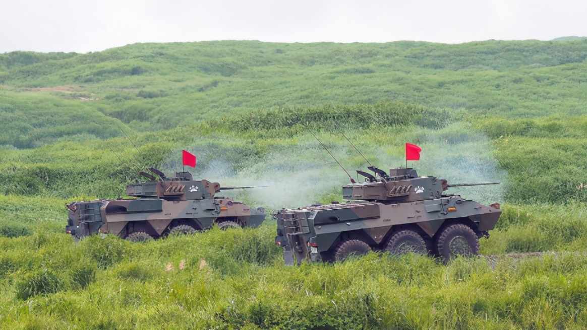 日本自衛隊的軍車 流浪的天下一品 Mdeditor