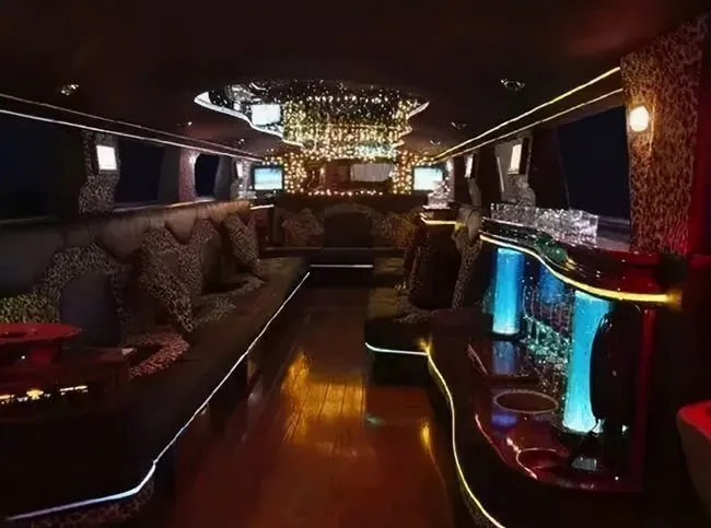 盖茨离婚 才知道富豪是真壕