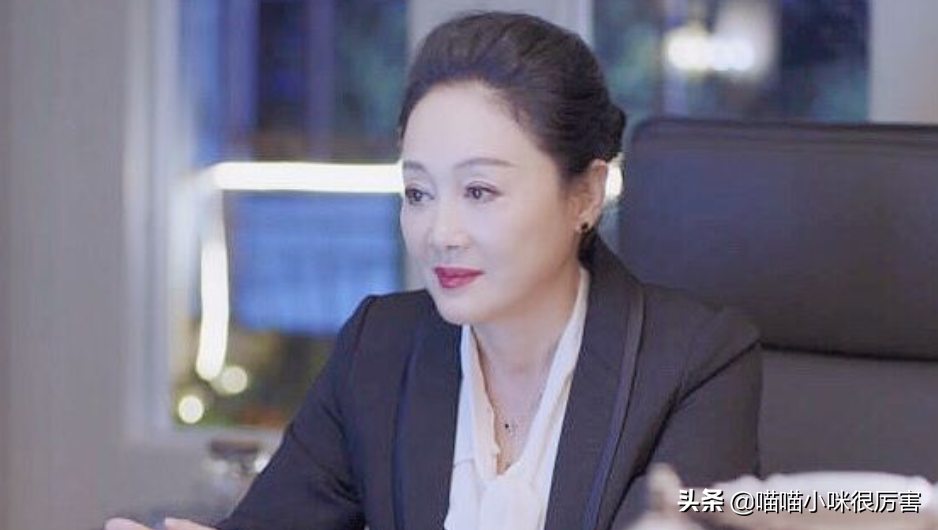 北京人艺：巍子为钱离开，王姬无戏可演出走，何冰坚守了30年