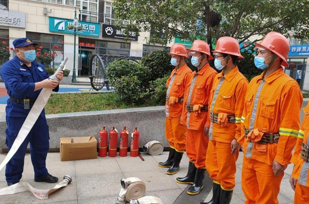 上门执法同步帮扶 武汉“消防大队长热线”继续服务