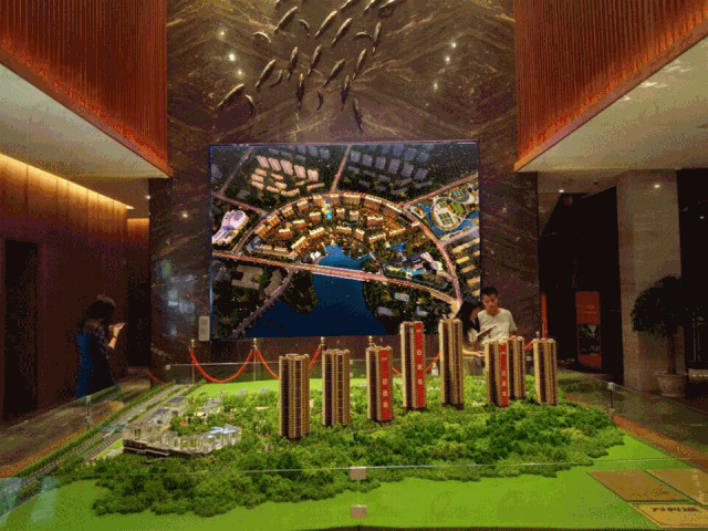 看房200套，我发现……