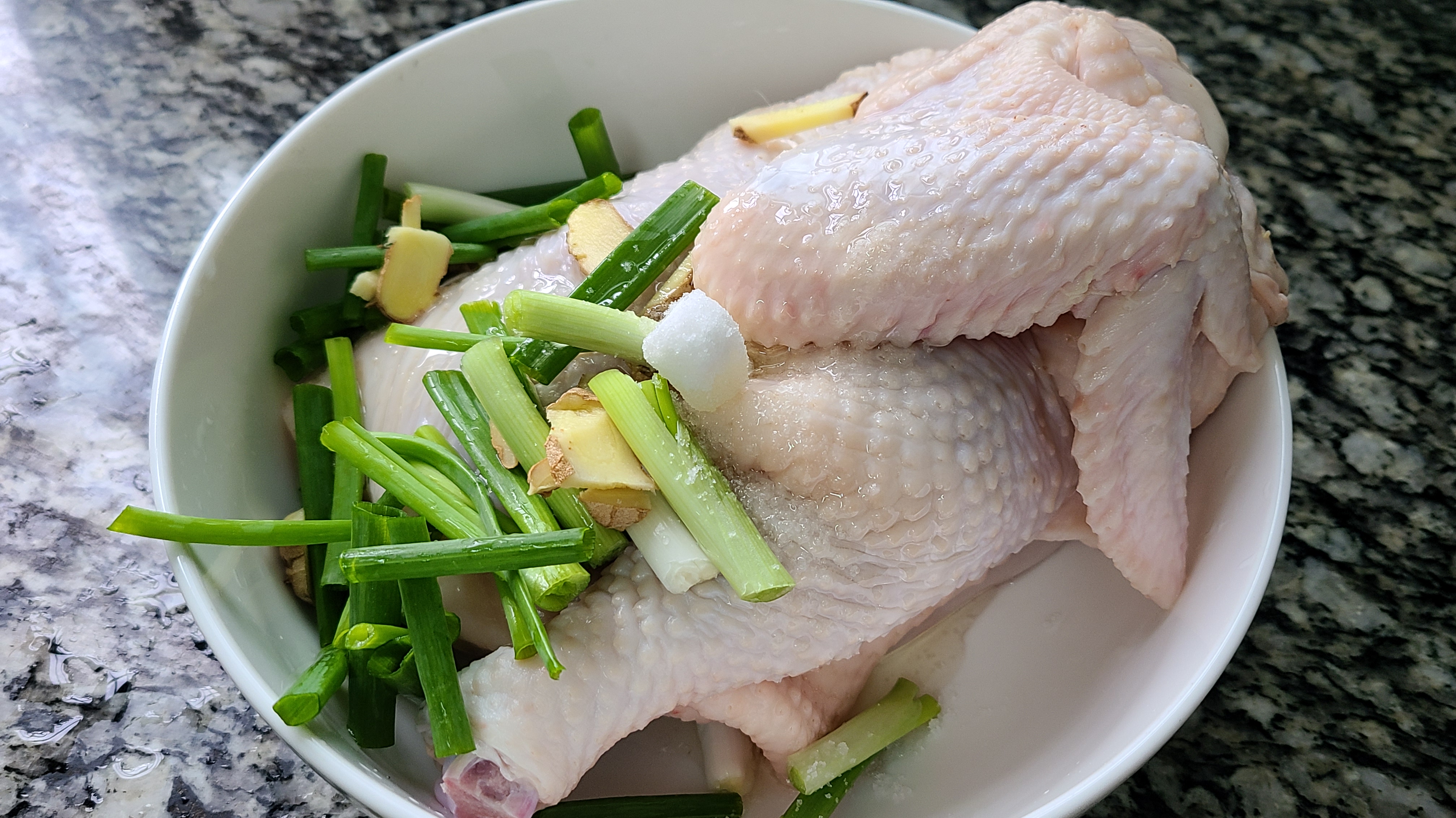 蔥油雞，廣東又香又美味的一道家常菜，看著直流口水