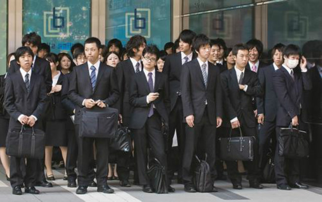 中国虚拟经济风生水起，日本为何不追潮流，执着于实体？