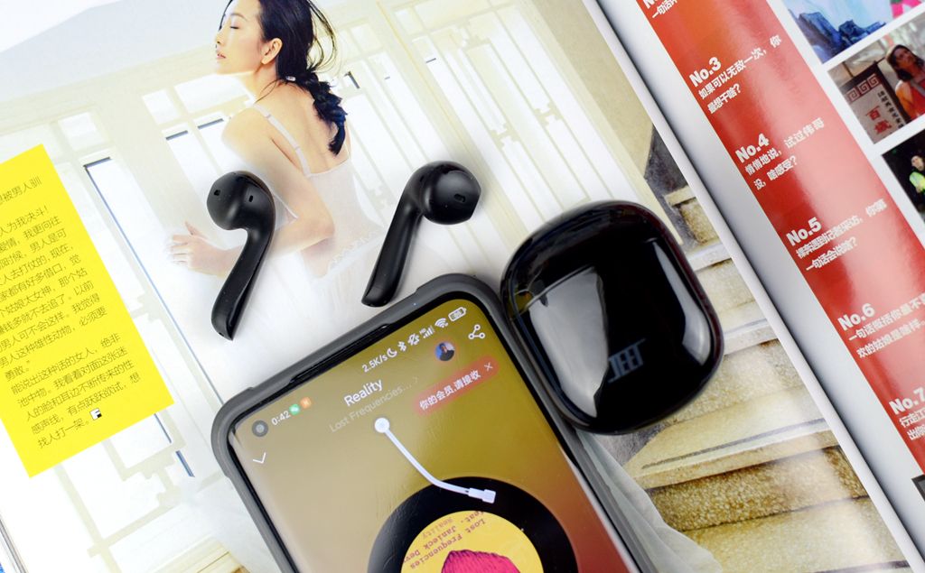 JEET ONE升级版耳机：优美曲线、音质好评、佩戴舒适