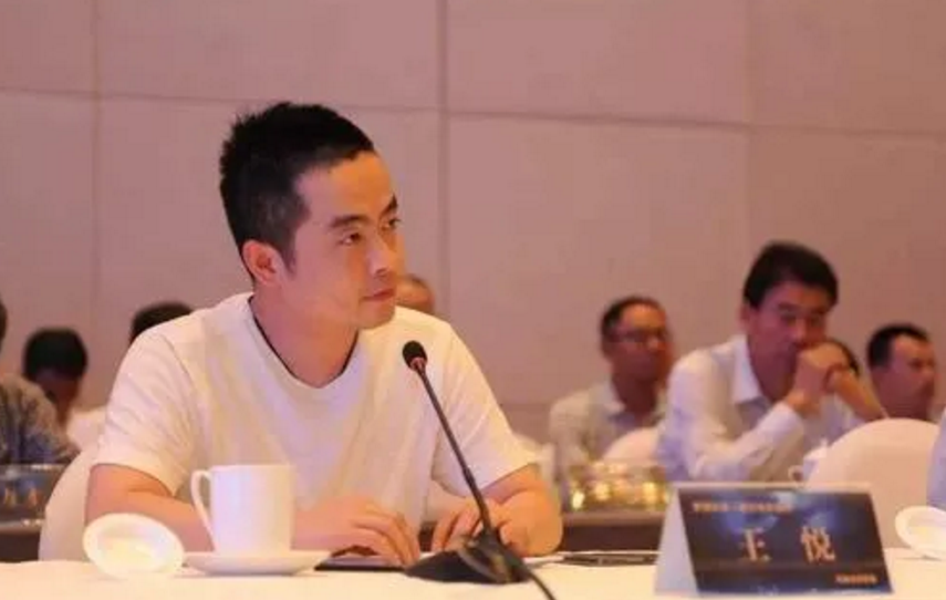 一位身价66亿的80后富豪，被公司小员工弄得锒铛入狱