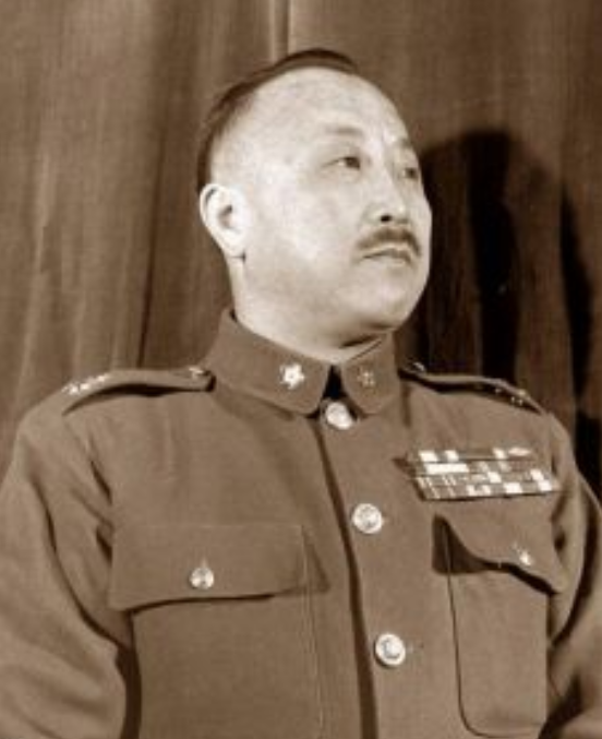 1955年“战犯”卫立煌返回大陆，为何惊动六大元帅亲自作陪？