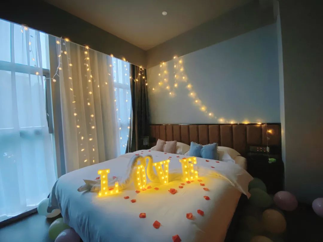 来粤塔电竞酒店，承包你的520浪漫之夜