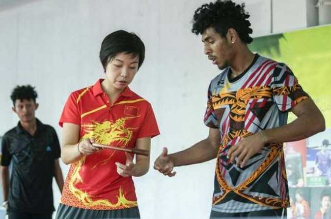 富豪老公说不过她，结婚11年的张怡宁成独立女强