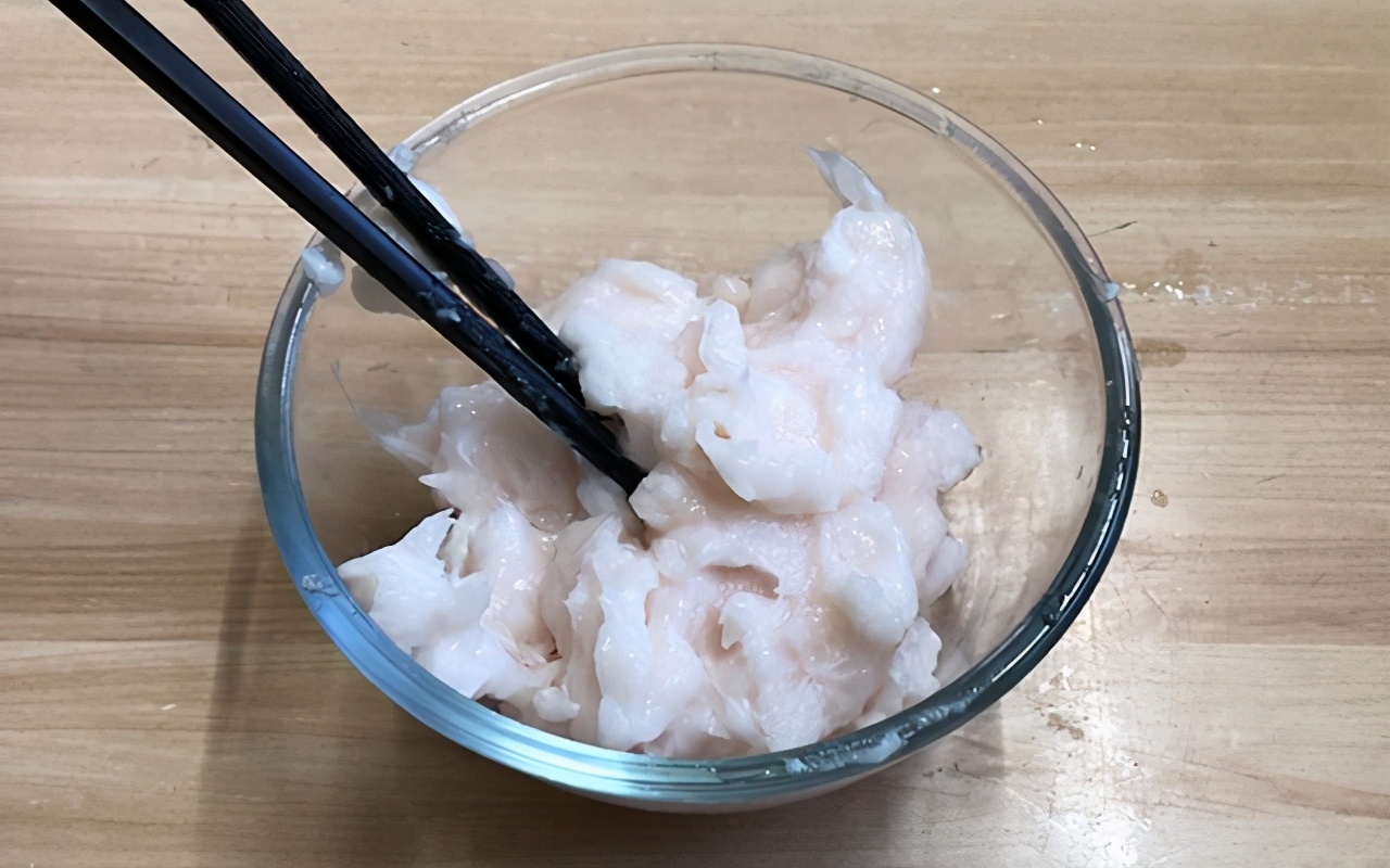 纯手工鱼腐的做法，外脆里嫩，鲜香美味，学会了不用出去买了