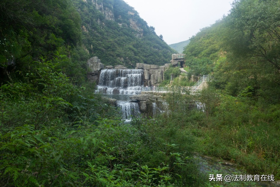 美景潭瀑峡
