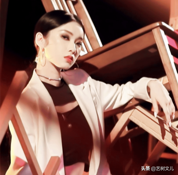 金子涵领衔组成第二团“172girls”，让《青春有你2》口号碎了