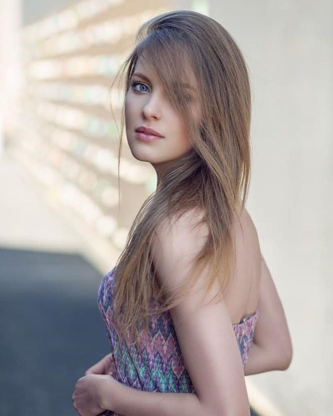 眼里有春天，心花才能怒放；胸中有大海，胸怀