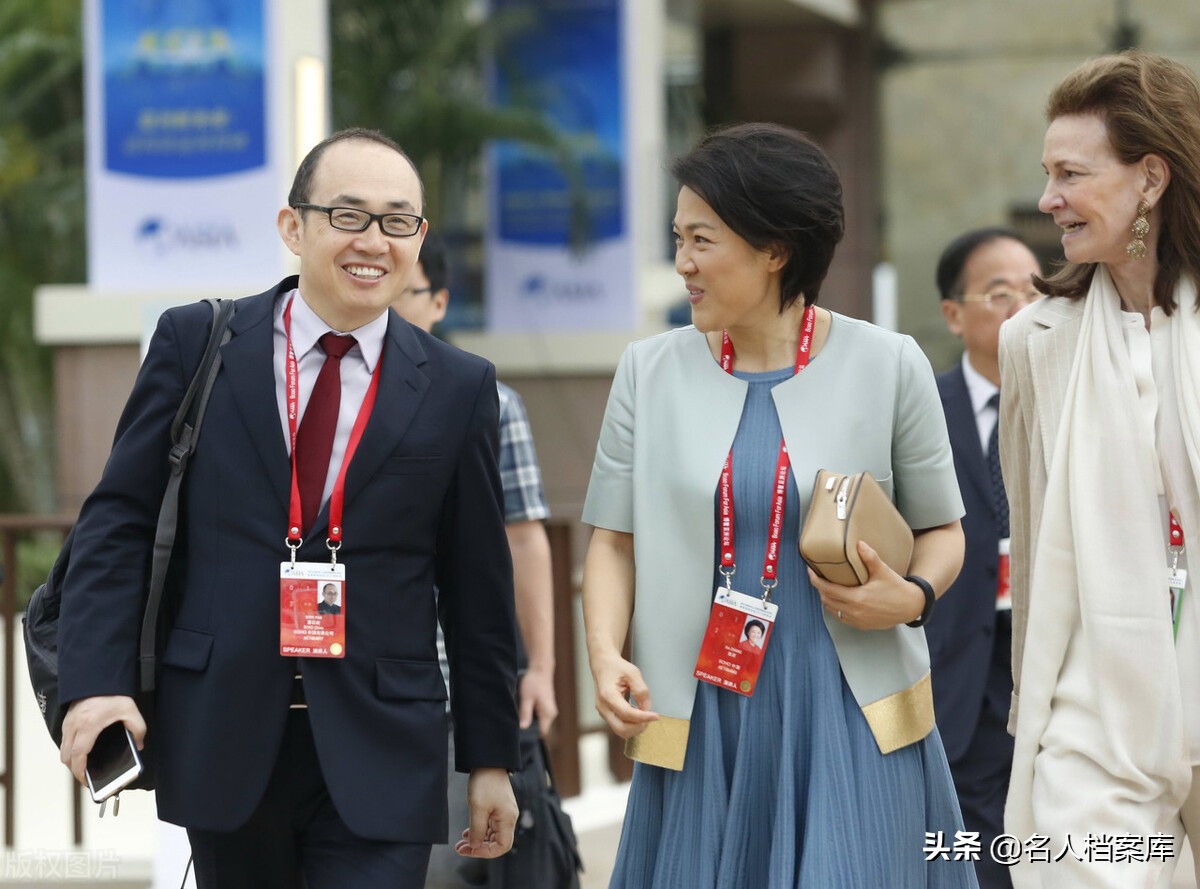 潘石屹赚中国钱给美国捐？花6亿给美国捐款，