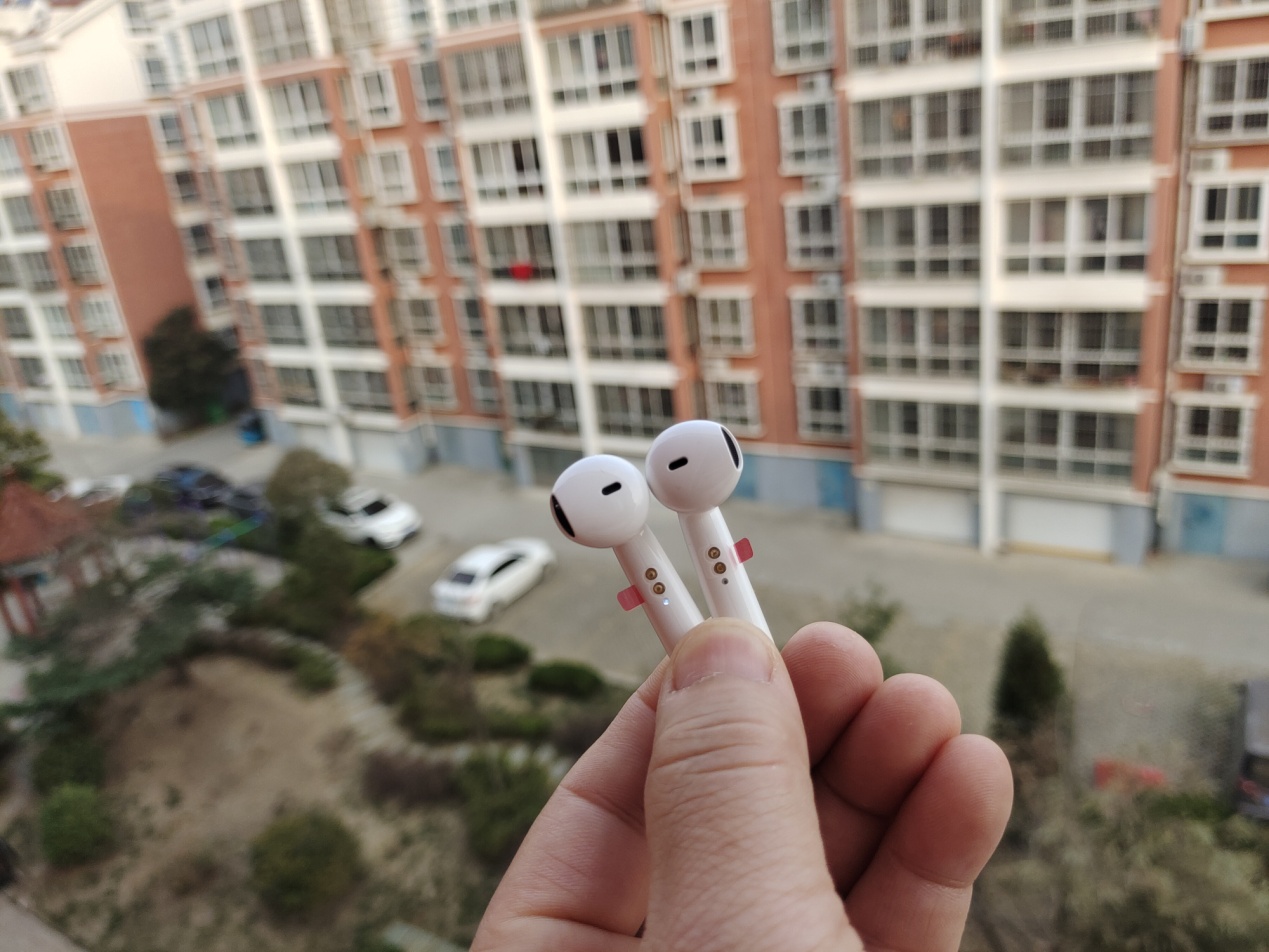 我的首款无线充电蓝牙耳机——omthing小方盒上手体验