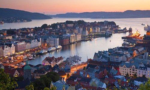 各城市开启“抢人模式”，落户限制放宽，还给