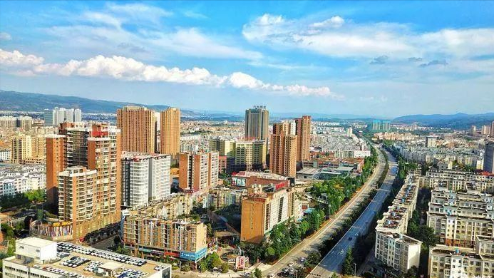 云南将建4个中心城市，构建一主三辅的发展格局，实现均衡发展