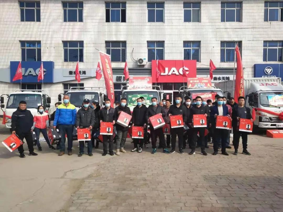 �´������������������ͣ