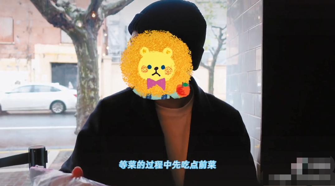 陈赫张子萱偷发糖，一同出游手上戒指太显眼，夫妻不敢同框略心酸