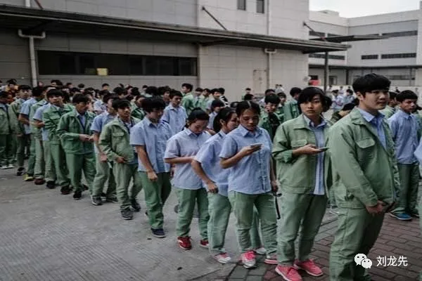 千万别让自己一直活成底层人