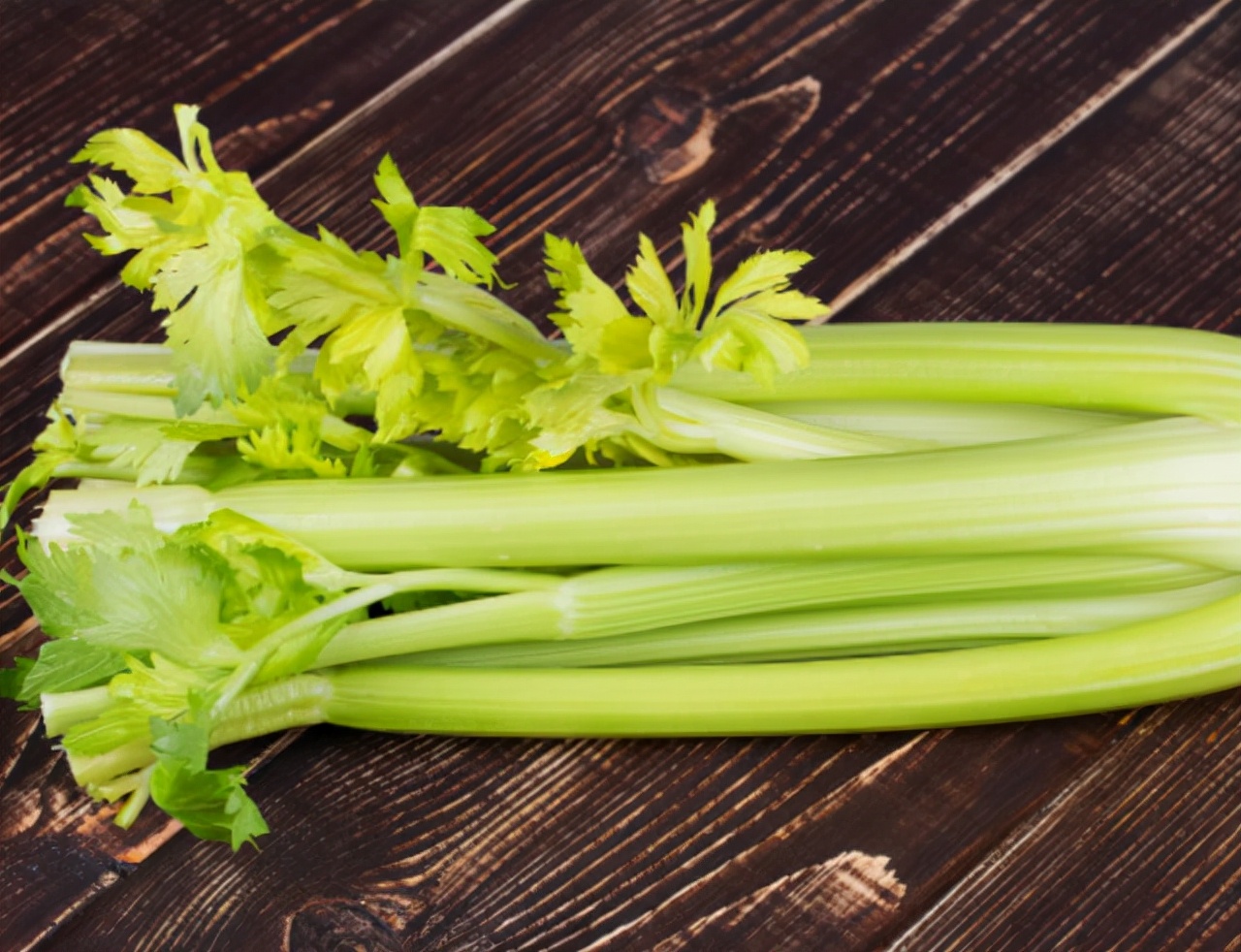 Why don't you eat celery leaves?For good health, it is to