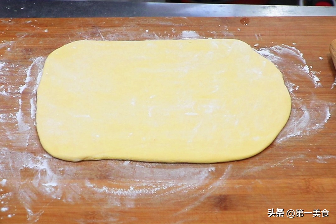There are many benefits of eating whole grains!  Cornmeal is made like this, crispy on the outside and soft on the inside, which is delicious and healthier than steamed buns