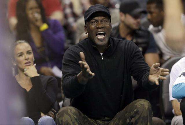 NBA不允許“陰陽合同”？那要看違規的是誰！喬丹就一直被縱容