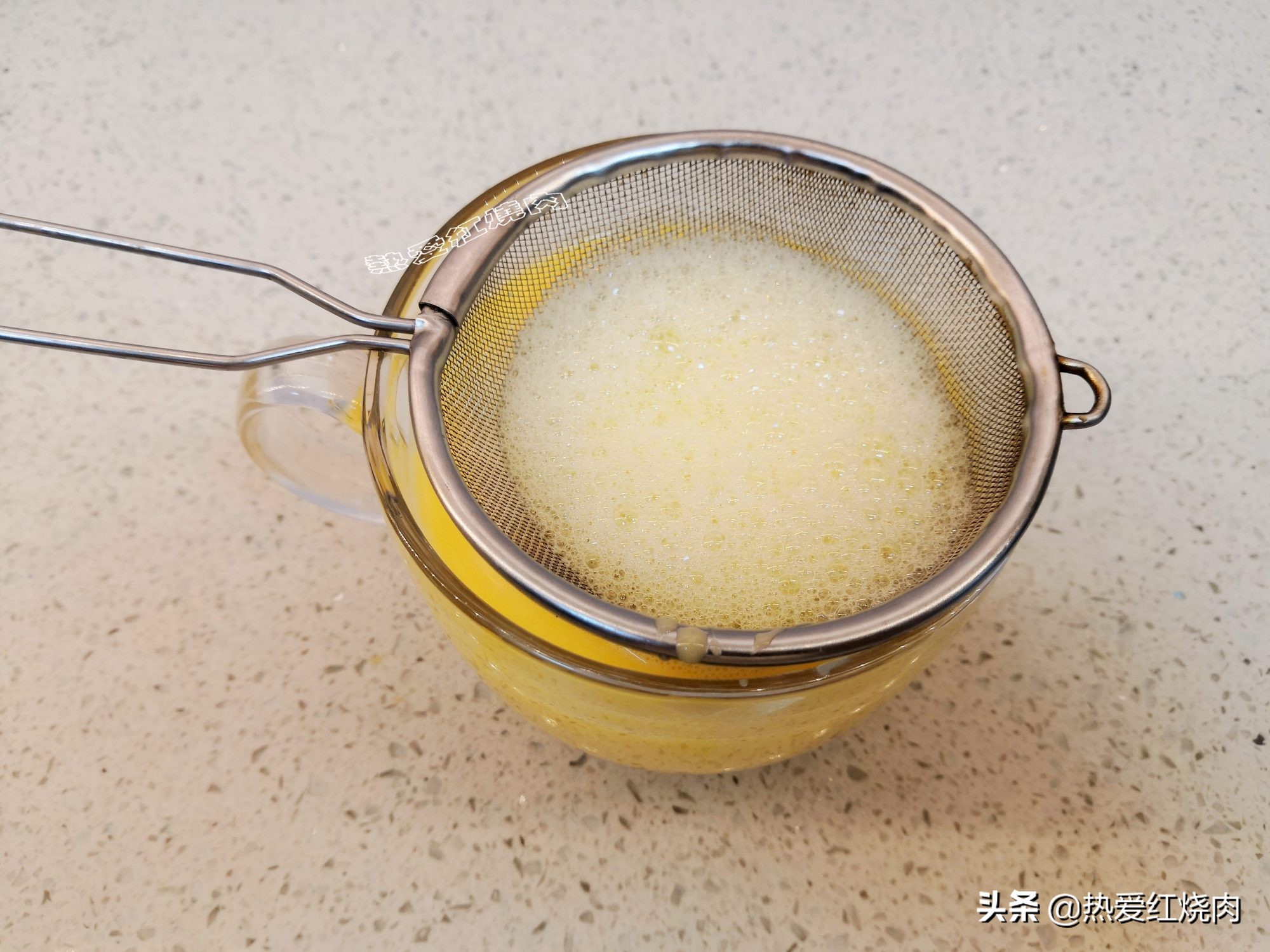 蒸蛋羹换个做法真漂亮，口感滑嫩一点空洞也没有，照着做你也行