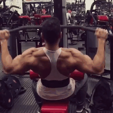 一代影后郝蕾，是怎么从初恋少女变臃肿阿姨的