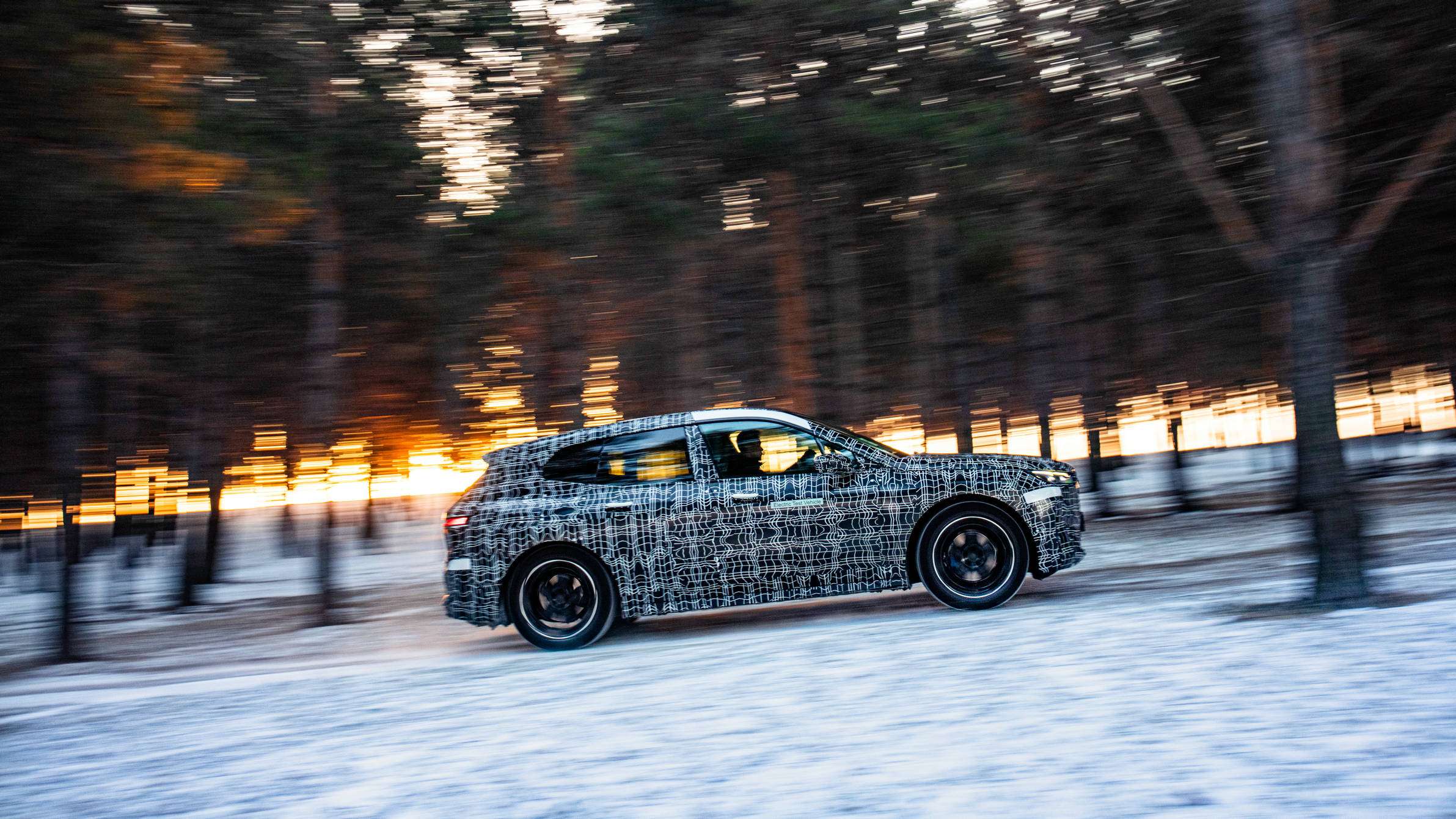 创新纯电动BMW iX原型车在牙克石进行冬季测试 