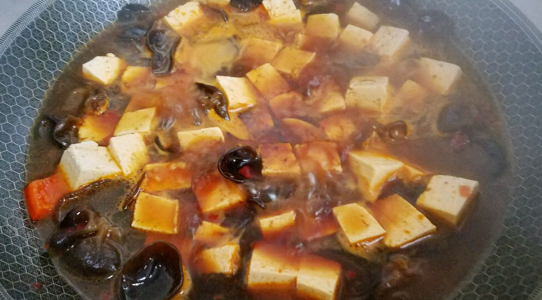 Let’s change the taste of vegetarian dishes: fresh pepper fungus with tofu, guaranteed to make you like it