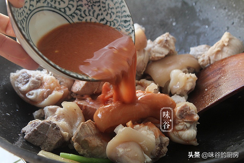 入秋了，此肉再贵也要舍得吃，咸香软糯，解馋又下饭，秋天不可少