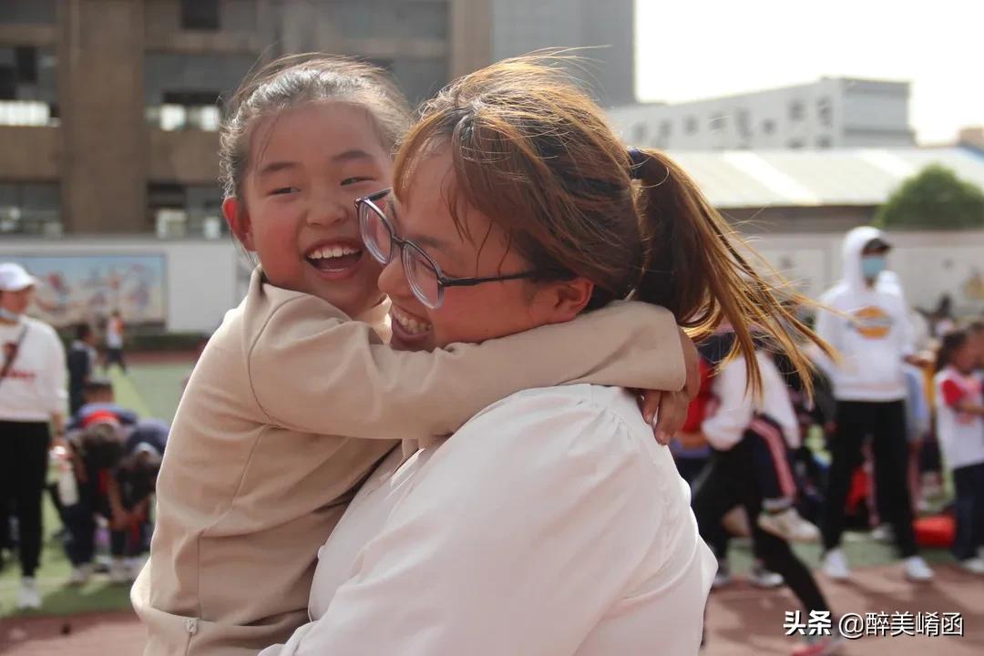 陕州区实验小学怎么样?春季田径运动会掠影(图33)