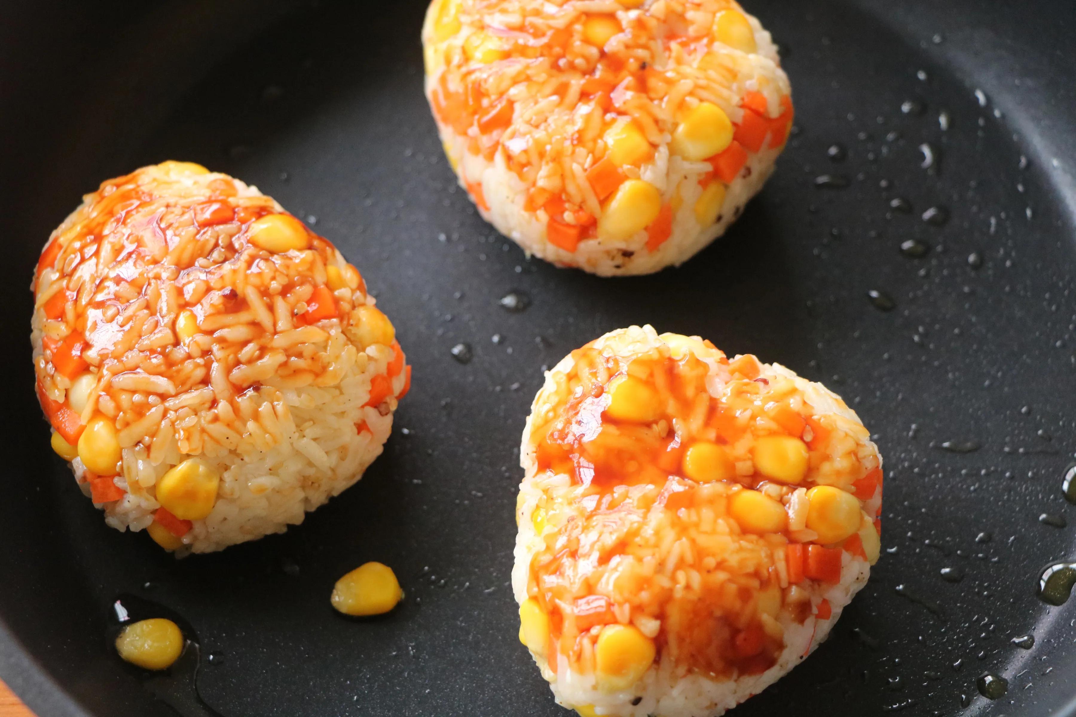 剩米飯簡單加工一下，瞬間變成高級美食，外出野餐，既方便又美味