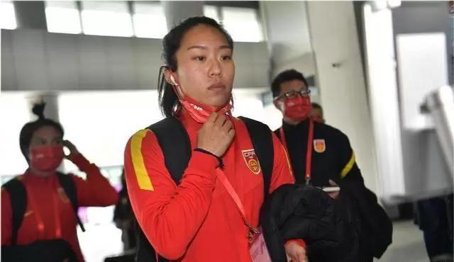 中国女足名单引争议，贾秀全为何总是被质疑？了解下三号隋波事件