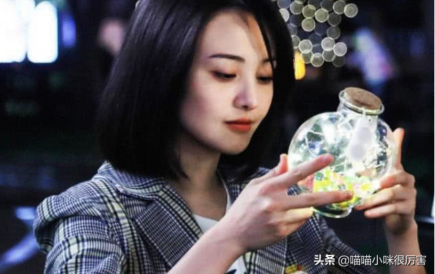 郑爽展示了她蠢又坏的一面，但娱乐圈里这样的