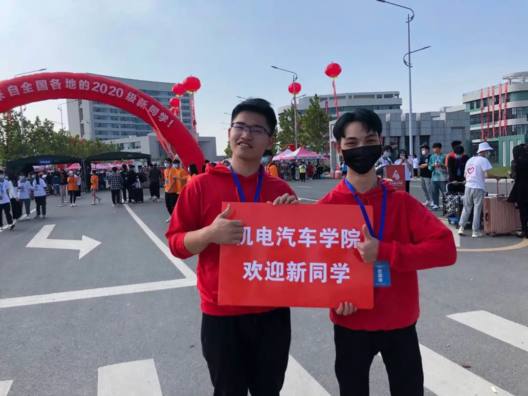 鄂州葛店这所大学热闹非凡,新校区入驻学生8900多人