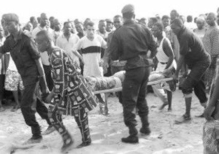 回顾，贝宁客机坠机事故